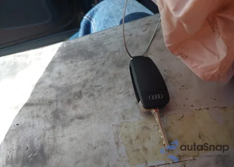 2018 Audi Q3 2.0T Sport Premium из США, поврежденный, VIN WA1ECCFS0JR031442